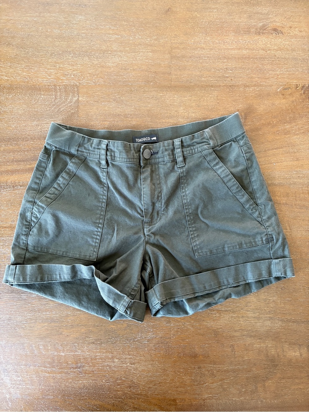 Toad&Co Olive Green Roll-Cuff Bermuda Shorts